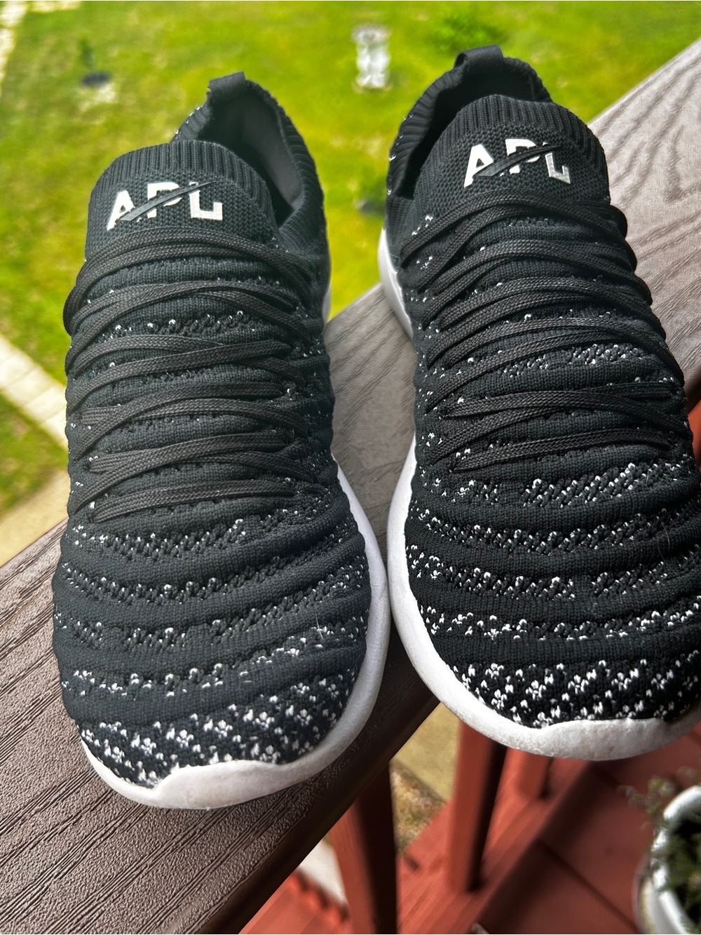 APL Black and White athletic shoes Size 7.5